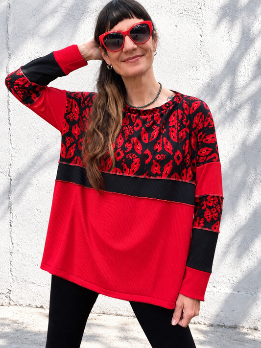 Polera Multicromo manga larga Velvet red y black