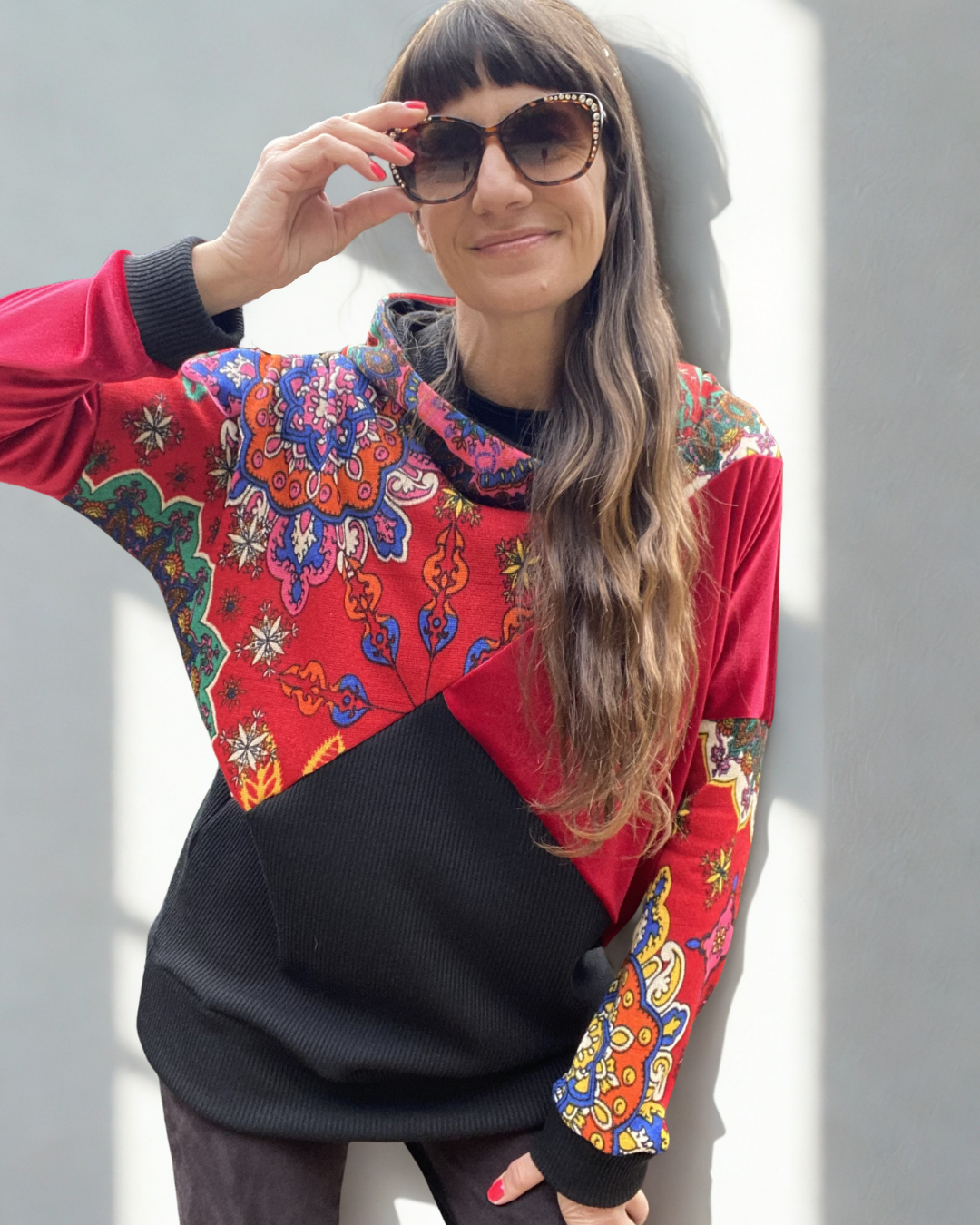 Polerón con Capuchón Red Velvet Mandala ❤️