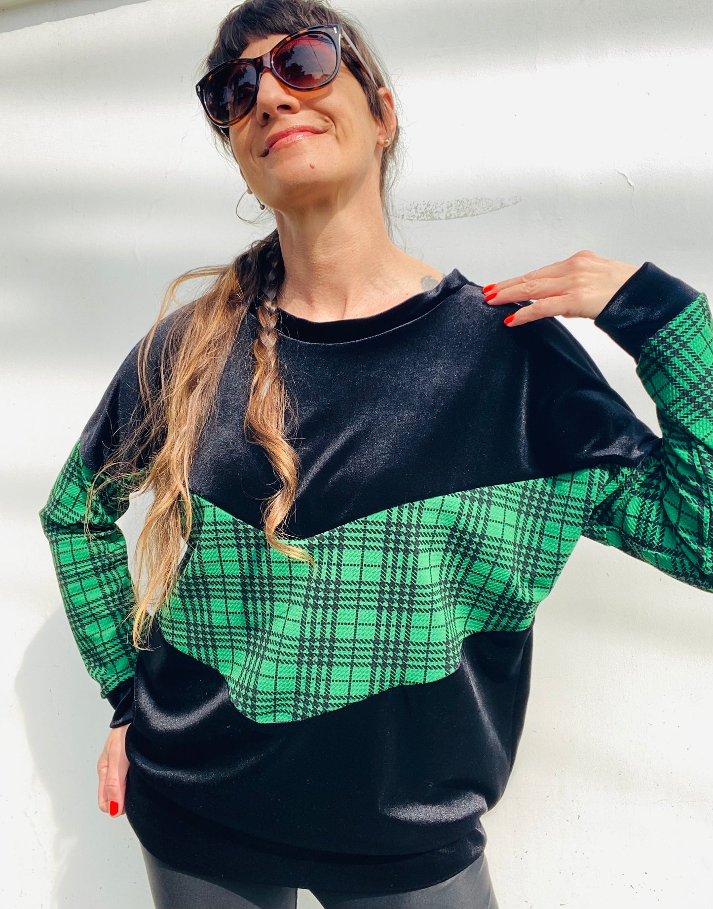 Poleron Velvet Black Cuadrille