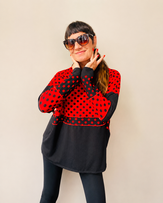 Polera manga larga Multicromo Red lunares Black