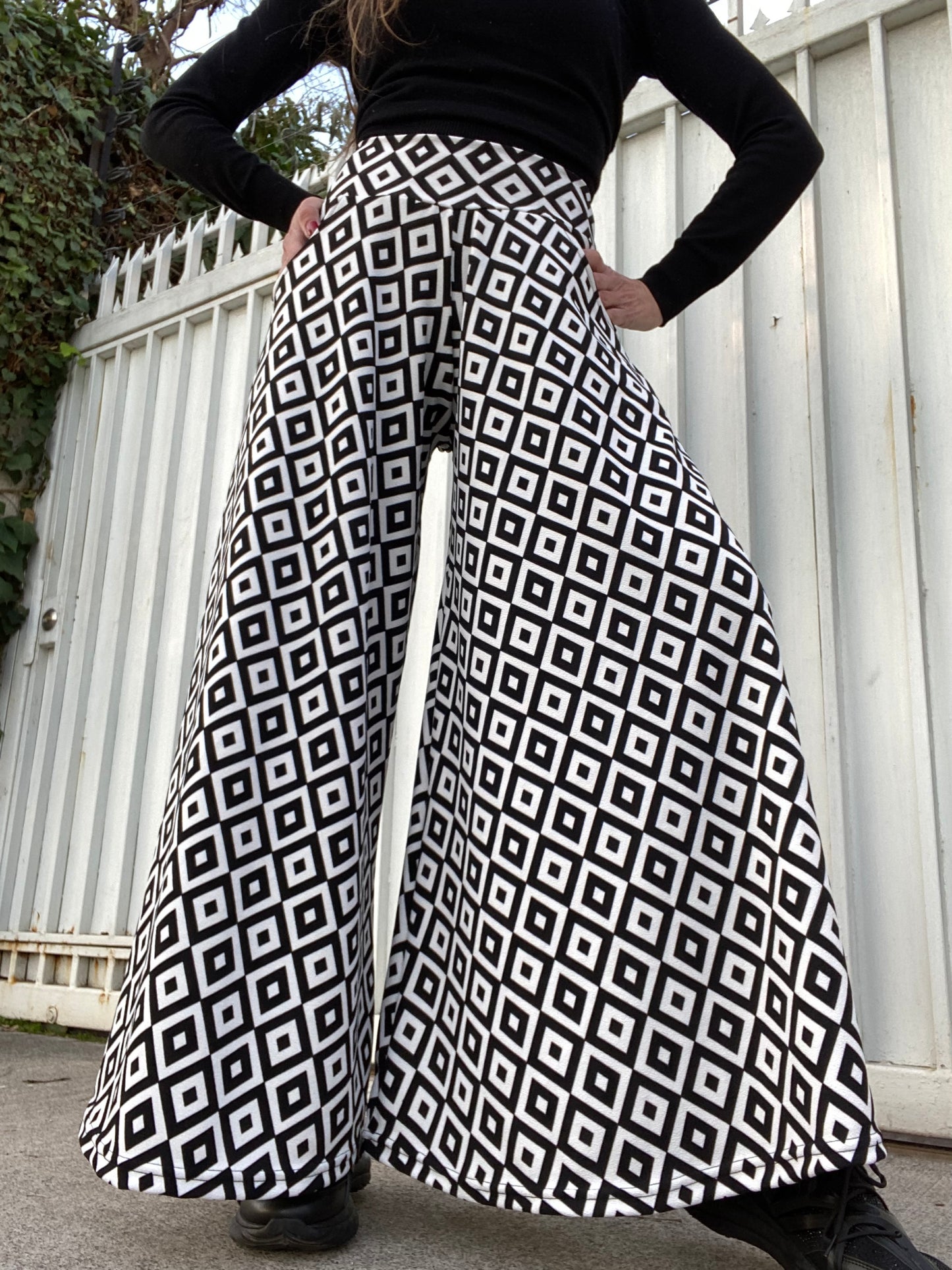 Palazzo Bolsillos Blanco y Negro Geometrik